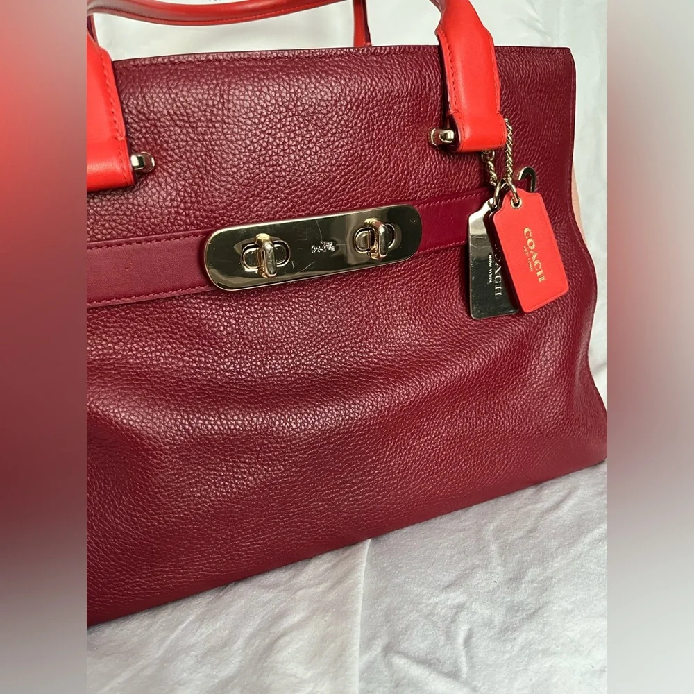 Coach pebbled leather shoulder bag - Picture 4 of 9